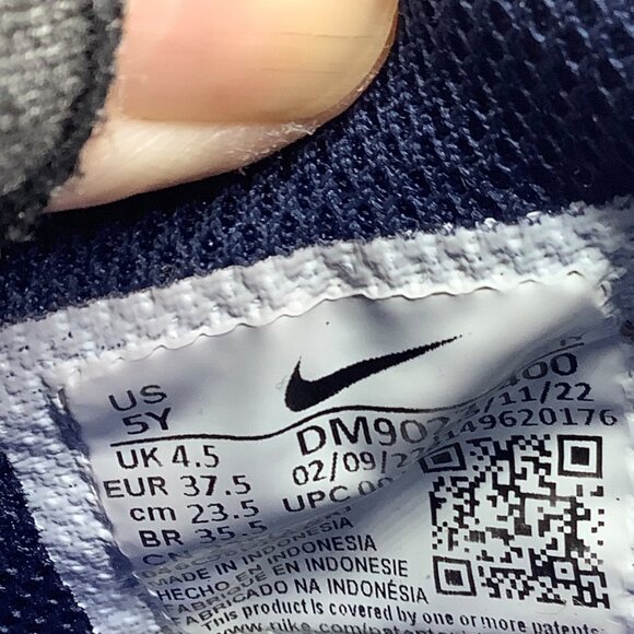 Nike Omni Multi-Court Athletic Shoe DM9021-400 US Youth 5 Navy Blue Orange - Picture 6 of 6